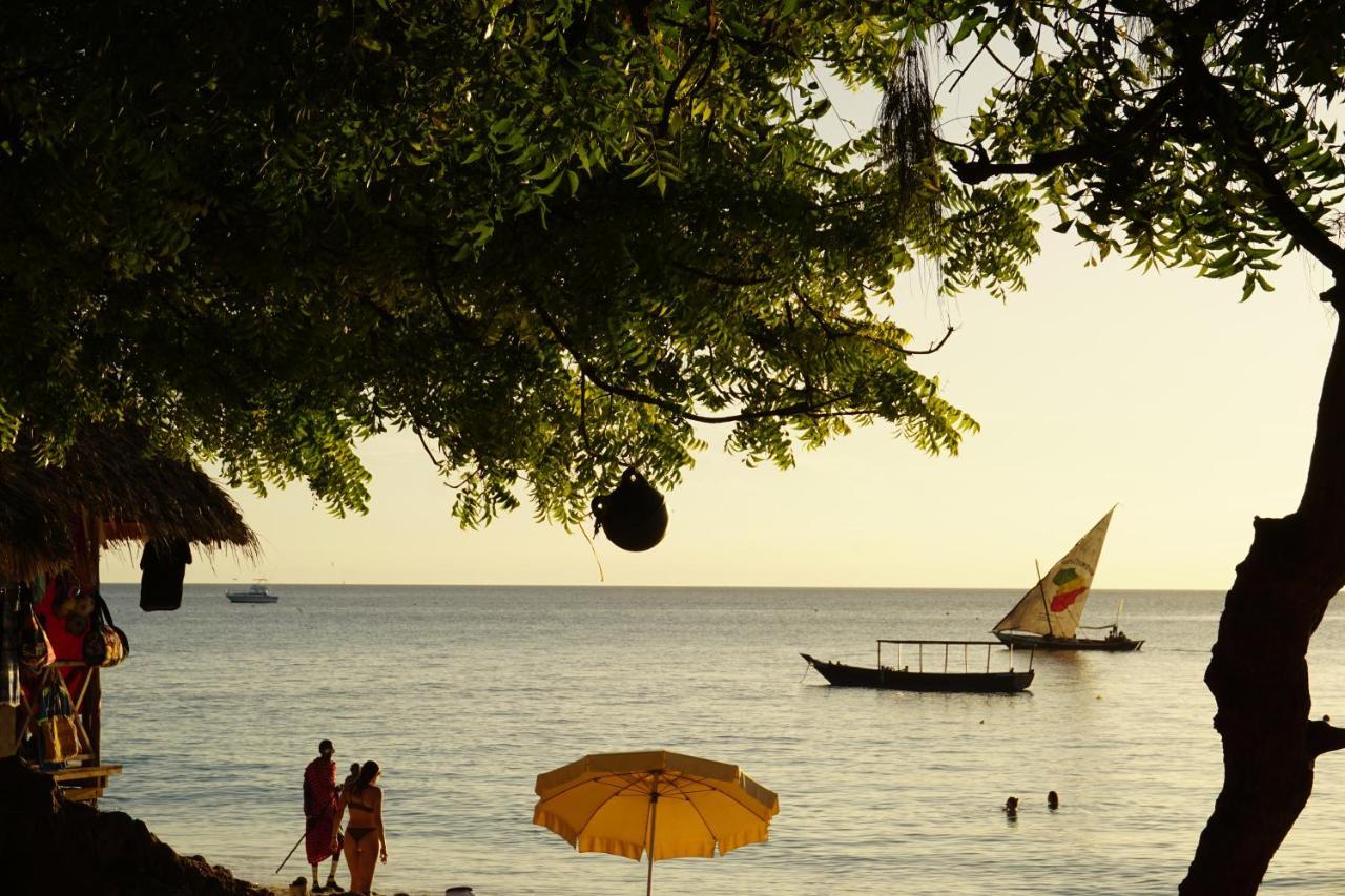 Cocolala Beach House Nungwi Luaran gambar